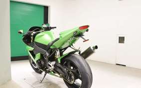 YAMAHA YZF-R1 2004