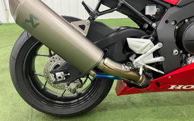 HONDA CBR1000RR-R FB SP 2024 SC82