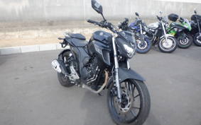 YAMAHA FZ25 RG42