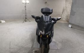 YAMAHA T-MAX 560 SJ19J
