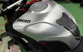 DUCATI STREET FIGHTER V4SP2 2023 4F00
