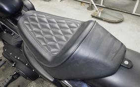 HARLEY XL883N 2011