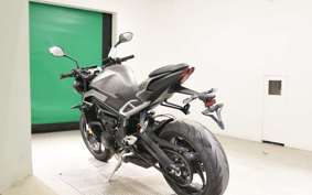 TRIUMPH STREET TRIPLE R 2023