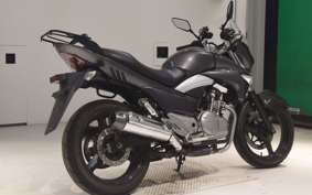 SUZUKI GSR250 2008