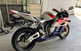 HONDA CBR1000RR 2004 SC57