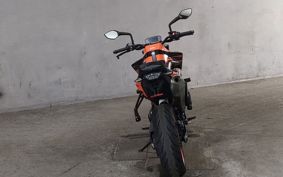 KTM 890 DUKE 2023 TU940
