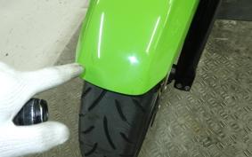 KAWASAKI ZRX400 2005 ZR400E