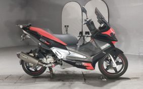 APRILIA SR MAX 125 ..