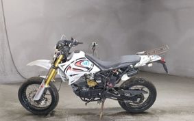 OTHER  QINGQUI  SUPER MOTARD 200 ..