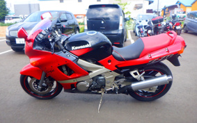 KAWASAKI ZZ-R600 1999 ZX600E