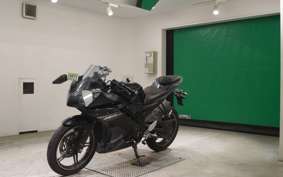 YAMAHA YZF-R15 2019