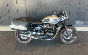 TRIUMPH BONNEVILLE 900 2016 DAD74G