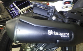 HUSQVARNA SVARTPILEN 401 2023