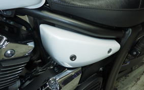 YAMAHA XVS1300CA STRIKER 2013