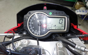 SUZUKI GSR750 2011