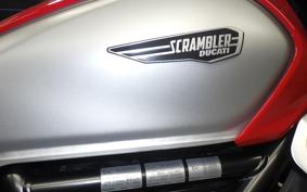 DUCATI SCRAMBLER ICON 2025