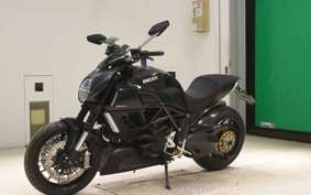 DUCATI DIAVEL 2011