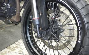 HUSQVARNA SVARTPILEN 125 2003