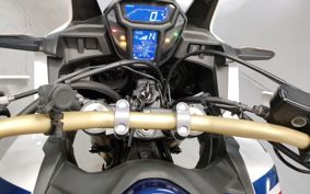 HONDA CRF1000L AFRICA TWIN 2016 SD04