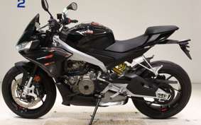 APRILIA トゥオノ660 FACTORY 2023