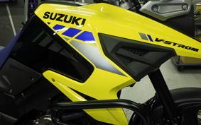 SUZUKI Vｽﾄﾛｰﾑ1050XT 2021 EF11M