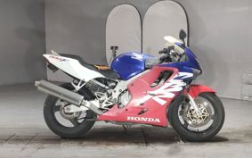 HONDA CBR600F 2000 PC35