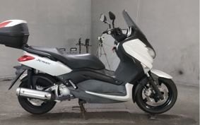 YAMAHA X-MAX 250 SG22