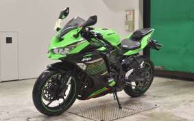 KAWASAKI ZX-25R 2001 ZX250E