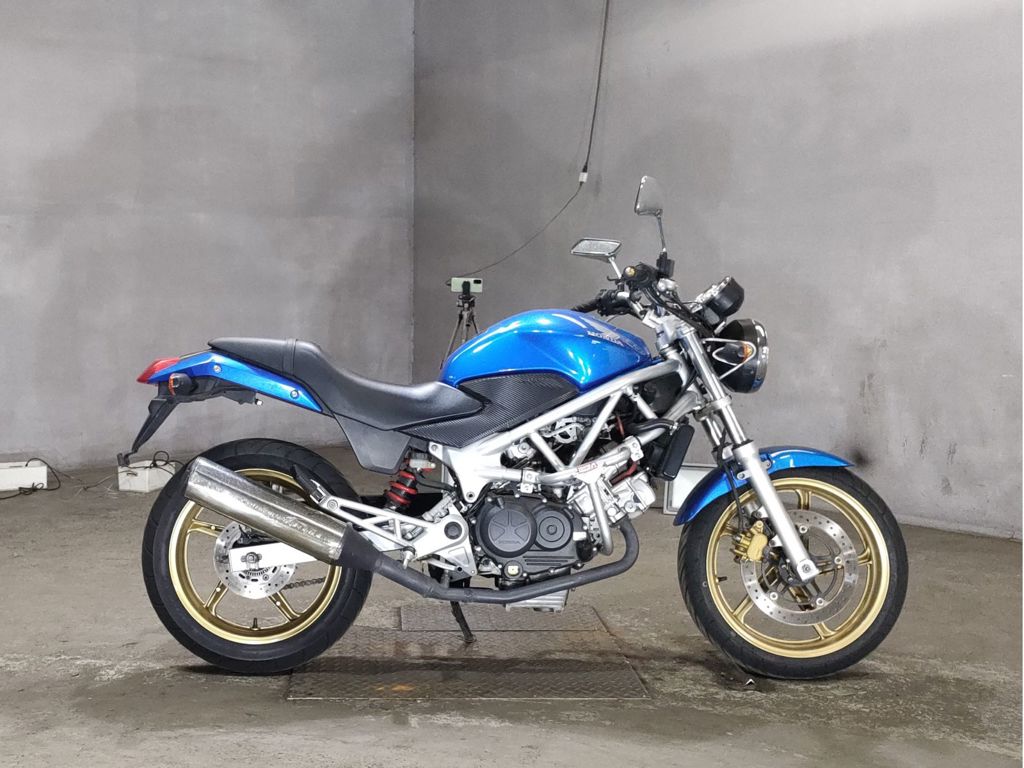 Фото Honda VTR 250 2011 с японского аукциона