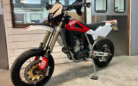 HUSQVARNA SM250R