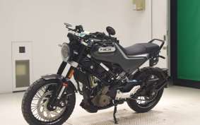 HUSQVARNA SVARTPILEN 401 2022