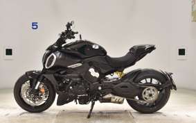 DUCATI DIAVEL V4 2025