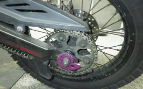 YAMAHA TRICKERS DG16J