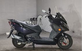 KYMCO G-Dink250 ..