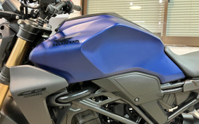 HONDA CB250R MC52