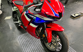 HONDA CBR600RR ABS 2025 PC40