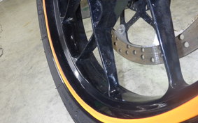 KTM 690 DUKE R 2013