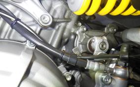 DUCATI STREETFIGHTER V2 2023