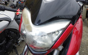 SUZUKI GSR250