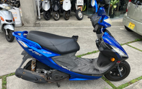 SUZUKI GSR125 UTD44