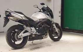 SUZUKI GSR 400 2008