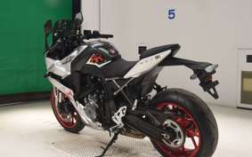 SUZUKI GSX-8R EM1AA