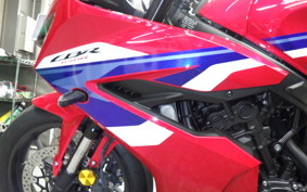 HONDA CBR650R E-Clutch 2026 RH17