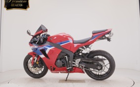 HONDA CBR600RR 2025 PC40
