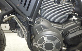 DUCATI SCRAMBLER ICON 2015