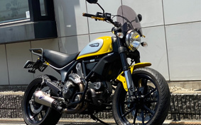 DUCATI  DUCATI  SCRAMBLER  ICON  2015 K102J
