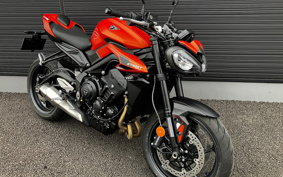 TRIUMPH STREET TRIPLE R 2025 HDA604