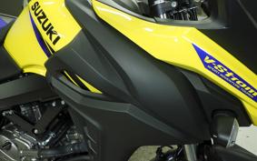 SUZUKI DL650 ( V-Strom 650 ) XTA 2026 C733M
