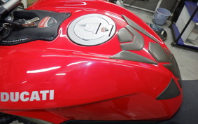 DUCATI STREETFIGHTER S 2009