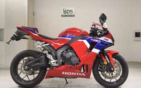 HONDA CBR600RR 2025 PC40